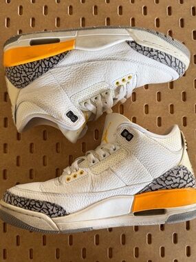 Air Jordan 3 Retro Laser Orange Sneakers [7]